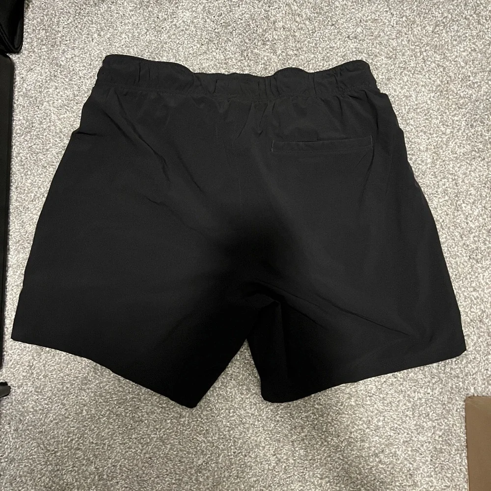 Abercrombie men’s shorts - Picture 2 of 3